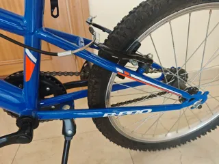 Bicicleta infantil B-Pro JR20 azul.