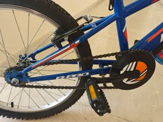 Bicicleta infantil B-Pro JR20 azul.