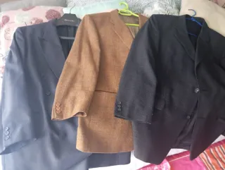 Lote 3 chaquetas y 2 pantalones