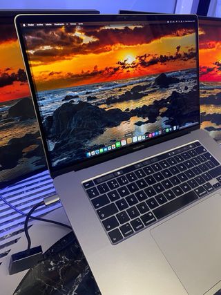 MacBook Pro 16” 2019/16GB RAM/500GB SSD