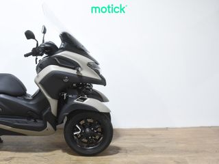 YAMAHA TRICITY 300