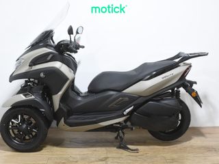 YAMAHA TRICITY 300