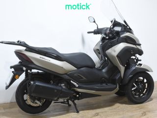 YAMAHA TRICITY 300