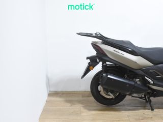 YAMAHA TRICITY 300