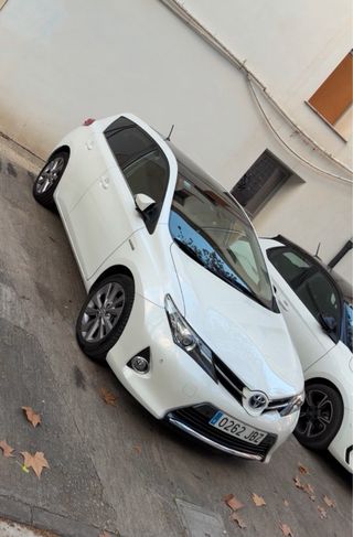 Toyota Auris 2015