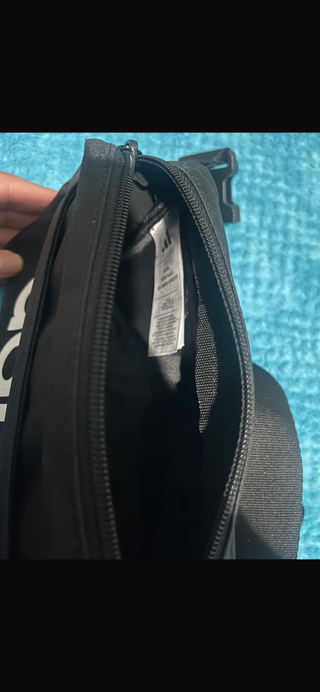 Riñonera Adidas Negra Logo Blanco