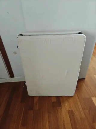 Cama Plegable Beige con Ruedas TPR