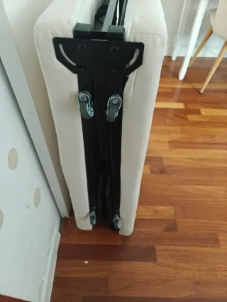 Cama Plegable Beige con Ruedas TPR