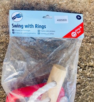 Columpio con anillas para niños