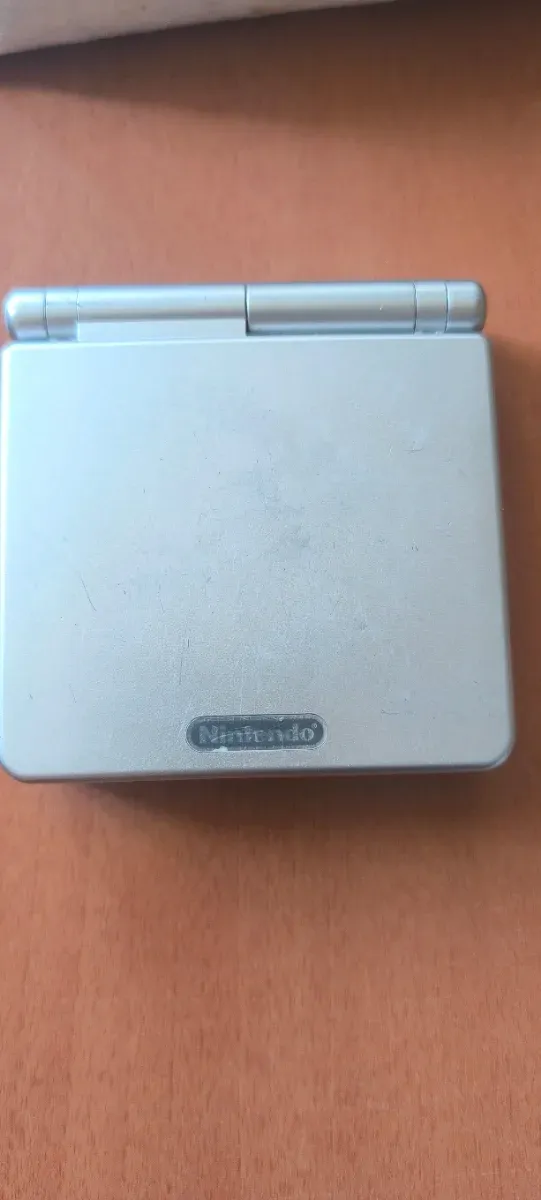 Pack Game Boy Advance SP + juego