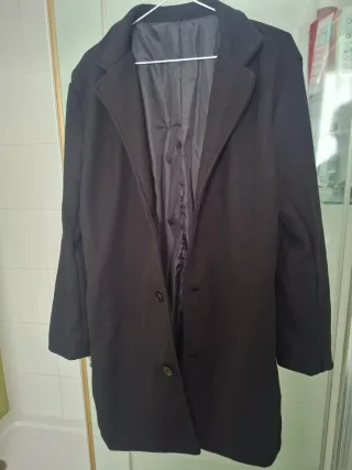 Abrigo negro talla L