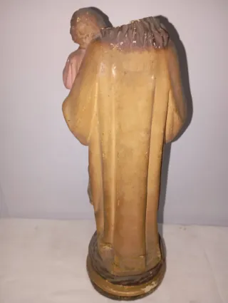 Figura religiosa de estuco antigua