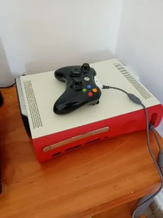 Xbox 360 con 7 juegos y mando