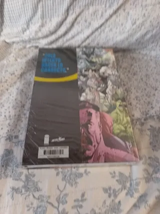 Invencible vol. 3 de 8 (Edición Deluxe)
