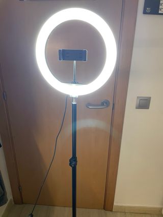 Trípode Aro de Luz con Soporte Móvil