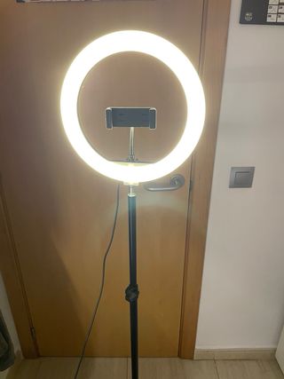 Trípode Aro de Luz con Soporte Móvil