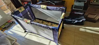 Cuna de viaje azul