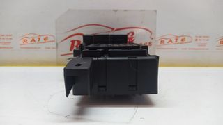 VOLVO S80 BERLINA 2.4 D CAJA RELES / FUSIBLES