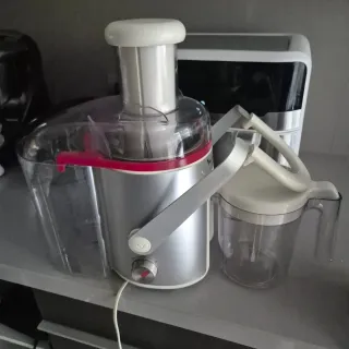 Juguera plateada con jarra