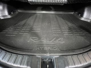 Toyota Rav4 2.5l hybrid 4WD Feel!