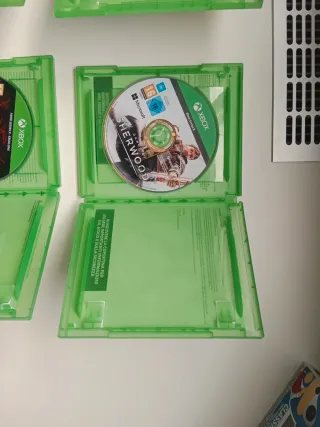 Juegos Xbox Series X/One: Ravenswatch, Gangs of Sh