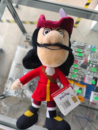 Peluche Capitão Gancho Peter Pan 33cm