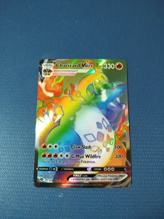 Carta Pokémon Charizard VMAX Gigantamax