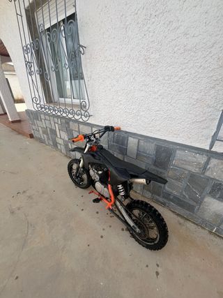 Pit Bike IMR 125cc 4T Negra y Naranja