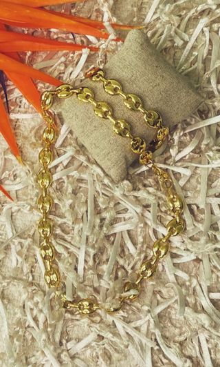 Cadena laminada en oro 18k