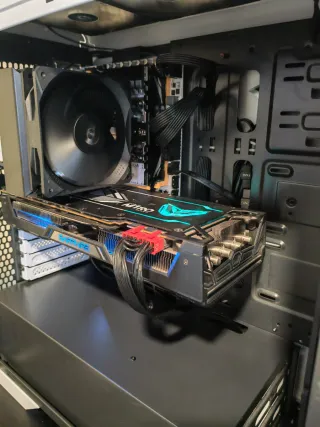 CHOLLO! PC GAMING 14 NUCLEOS + RX VEGA 64