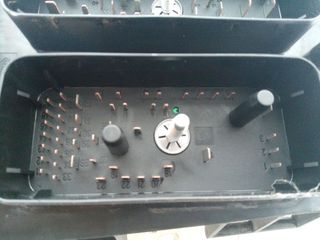 OPEL ASTRA H BER. Cosmo CAJA RELES / FUSIBLES