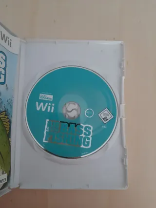 Juego Wii Big Bass Fishing + Caña telescópica