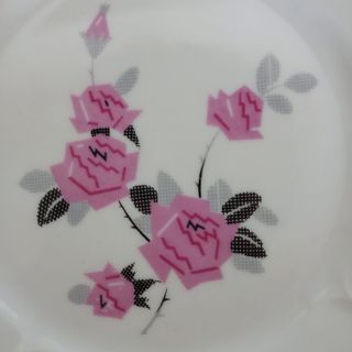 Vajilla para postre en porcelana con rosas rosas