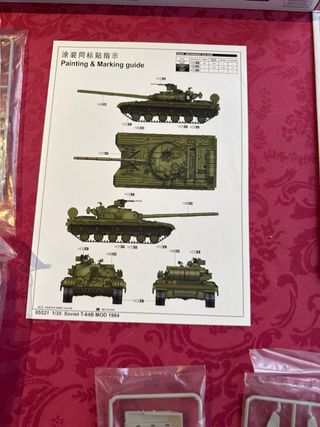 Maqueta Tanque Soviet T-64B Mod 1984 Trumpeter