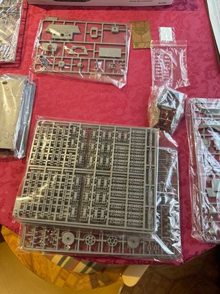 Maqueta King Tiger 4 en 1 Initial Production