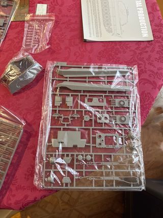 Maqueta King Tiger 4 en 1 Initial Production