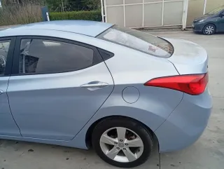 Hyundai Elantra 2011