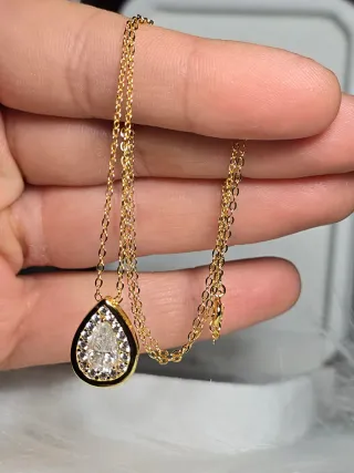Collana con pendente Moissanite taglio goccia