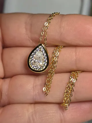 Collana con pendente Moissanite taglio goccia