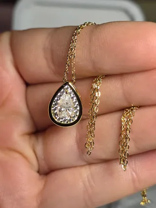 Collana con pendente Moissanite taglio goccia
