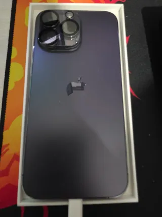 iPhone 14 Pro Max dañado por agua