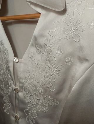 Blusa Zendra Blanca Bordada