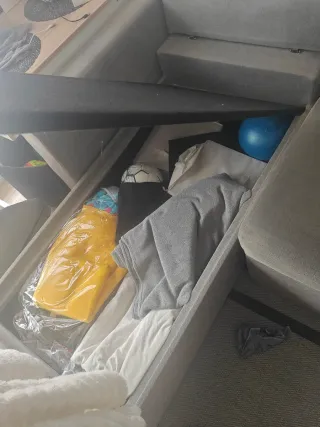 Sofá Chaiselongue cambiable de lado/cama