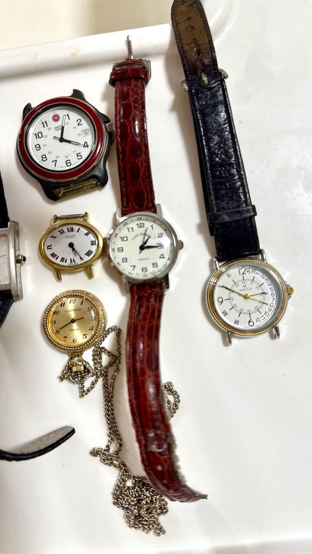 Lote 11 relojes (2 nuevos) hombre y mujer