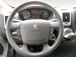 Peugeot Boxer Furgon BlueHDi 140 S&S 435 L3H3 103 kW (140 CV)