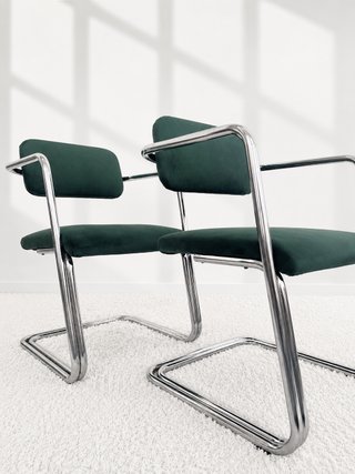SILLAS CANTILEVER VINTAGE CON APOYABRAZOS. 70s