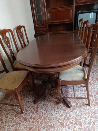 Mesa de salón extensible de madera y 6 sillas
