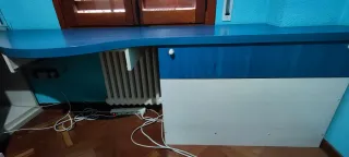 Armario amplio con librería, escritorio y zapatero