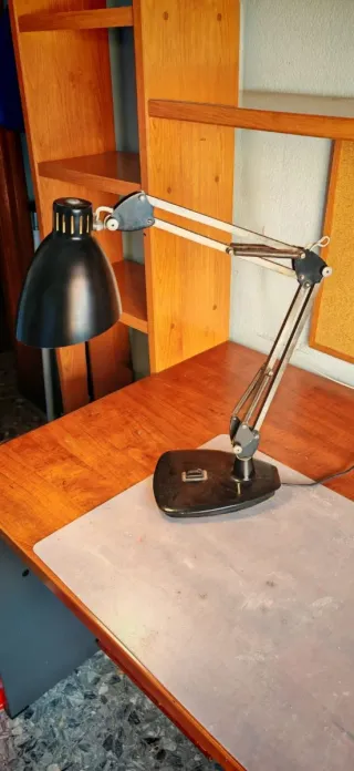 Flexo de mesa Lupela