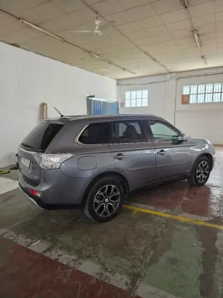 Mitsubishi Outlander 2015